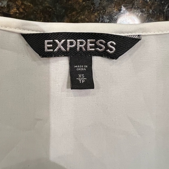 Express Cream Top - Picture 2 of 9